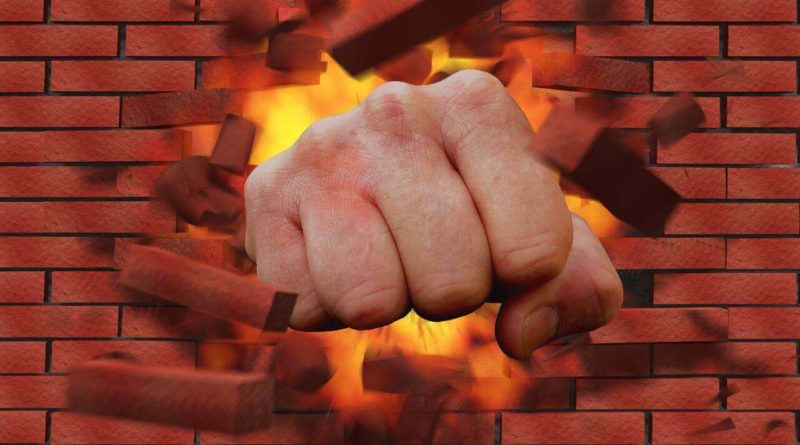 HowTo: Faust haut durch Mauer