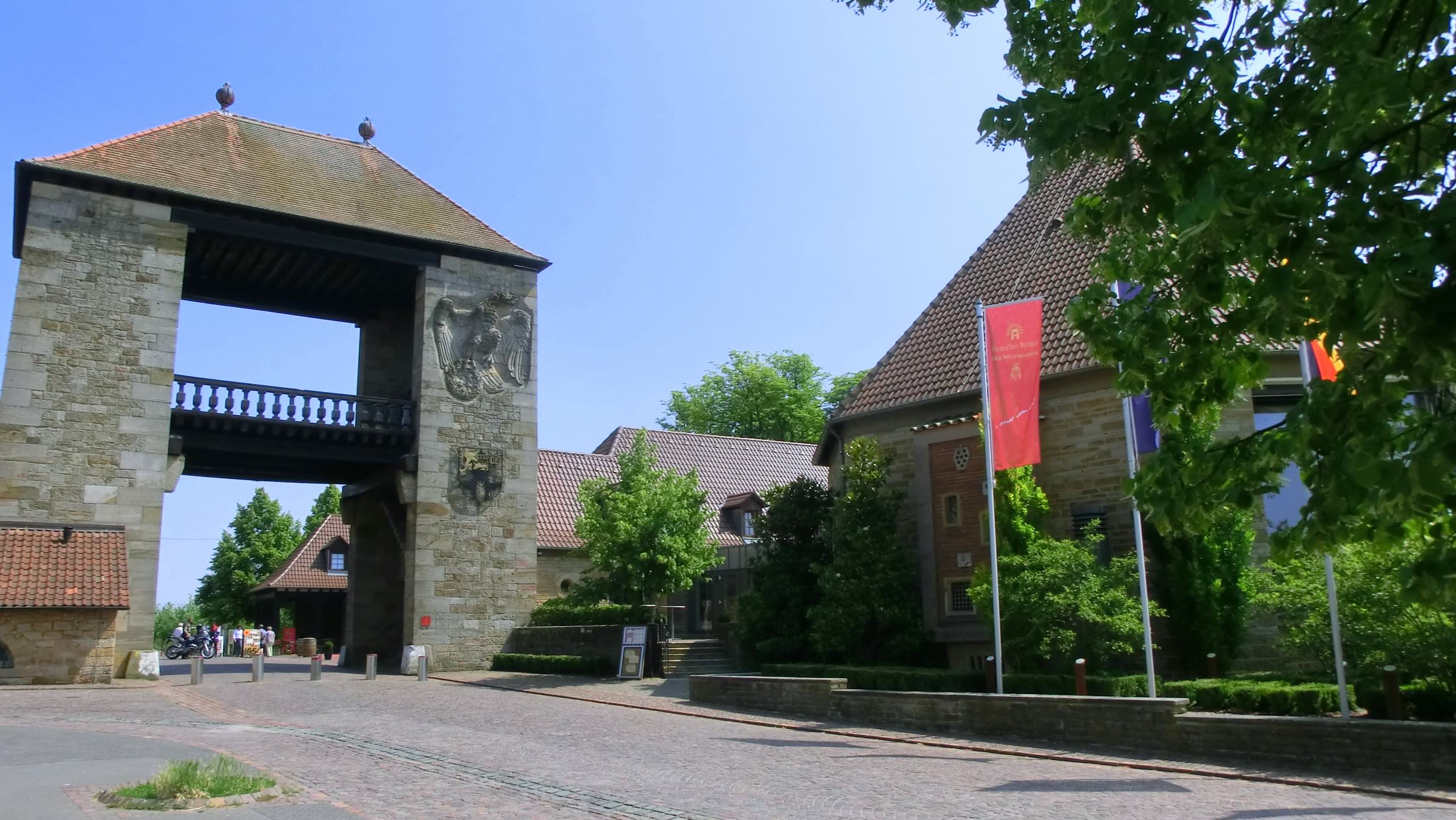 Deutsches Weintor in Schweigen