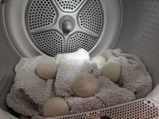 Trocknerbälle im Wäschetrockner