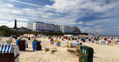 Strandkörbe am Strand von Insel Borkum